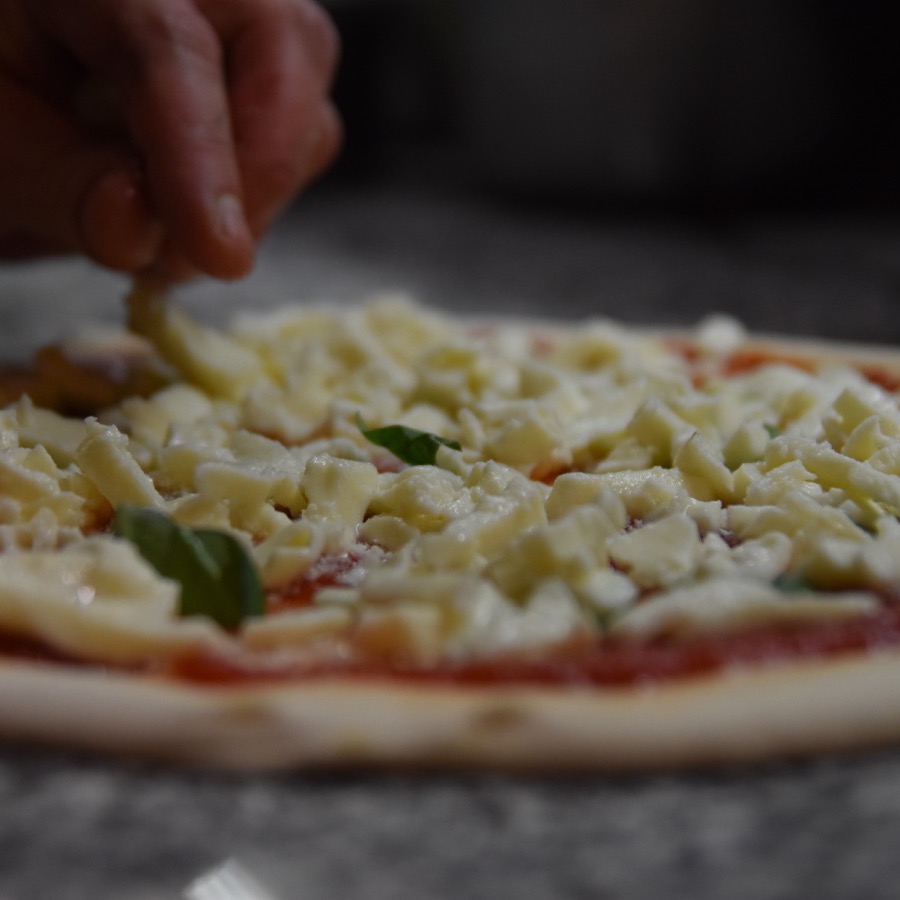 Pizza napolitana preparada a mano en Barcelona